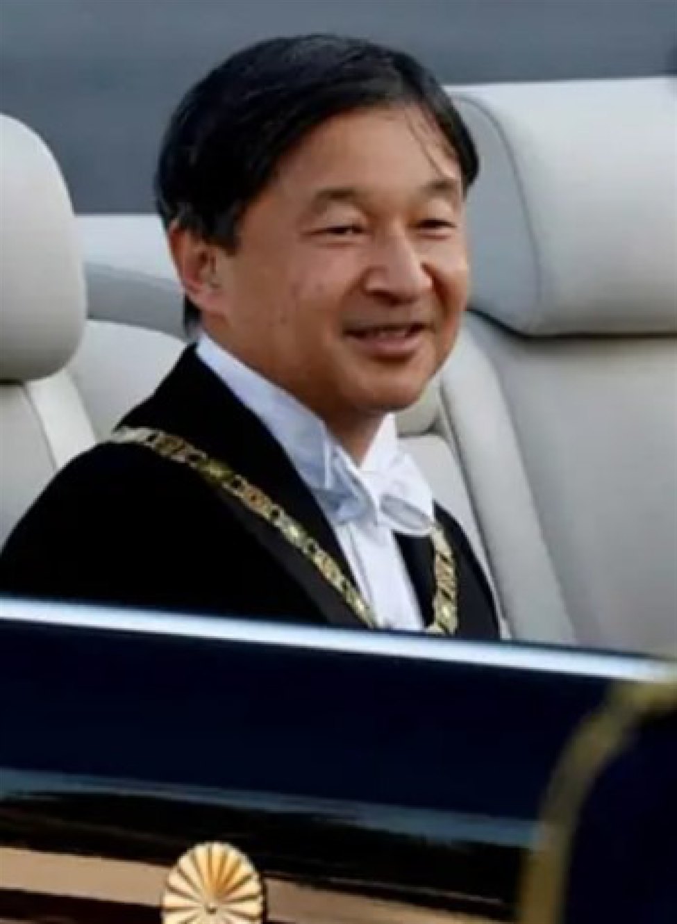 icymi-it-s-a-holiday-in-japan-today-emperor-s-birthday-markets